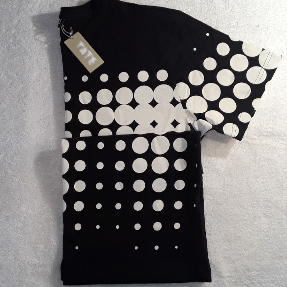 🆕️Tate Black North Shortsleeve Crewneck Casual Shirt. Size Medium.
